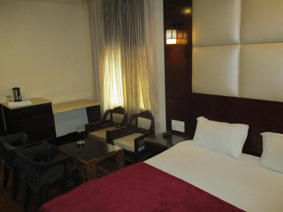 Hotel Polo Victory ชัยปุระ ภายนอก รูปภาพ